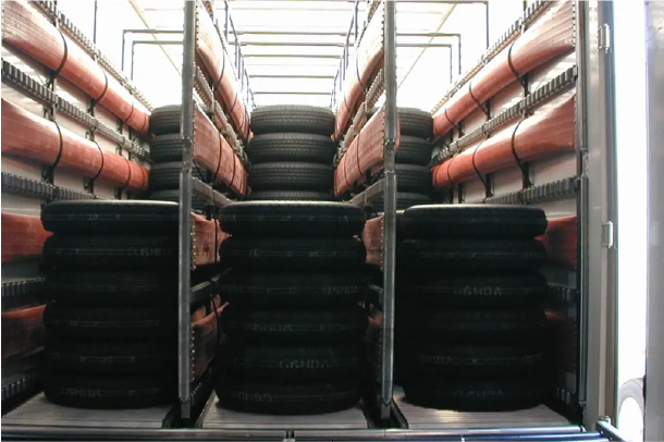 moving floor image
